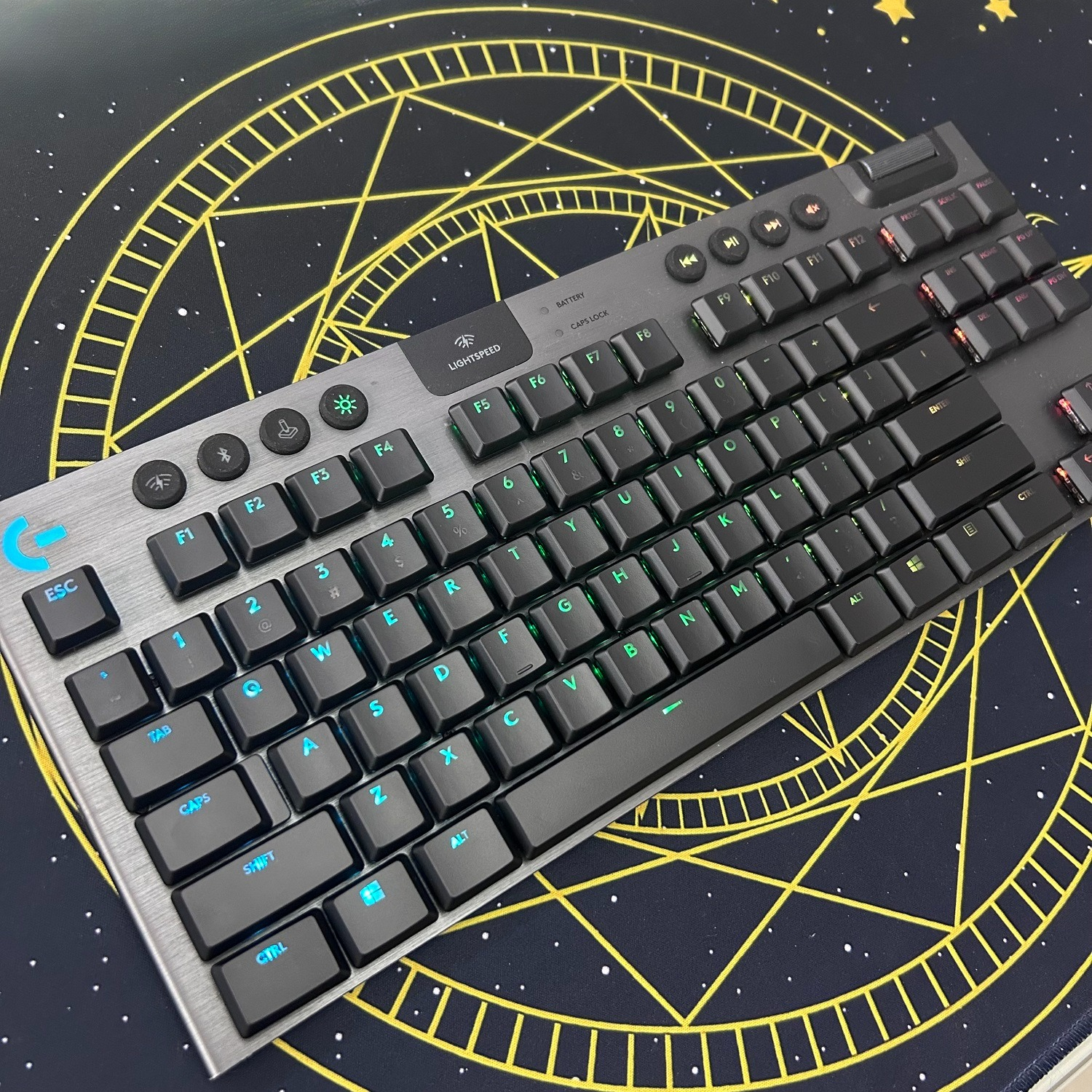 RGB Gaming Keycaps for Logitec - Virtual Gaming Accessories recension och pris
