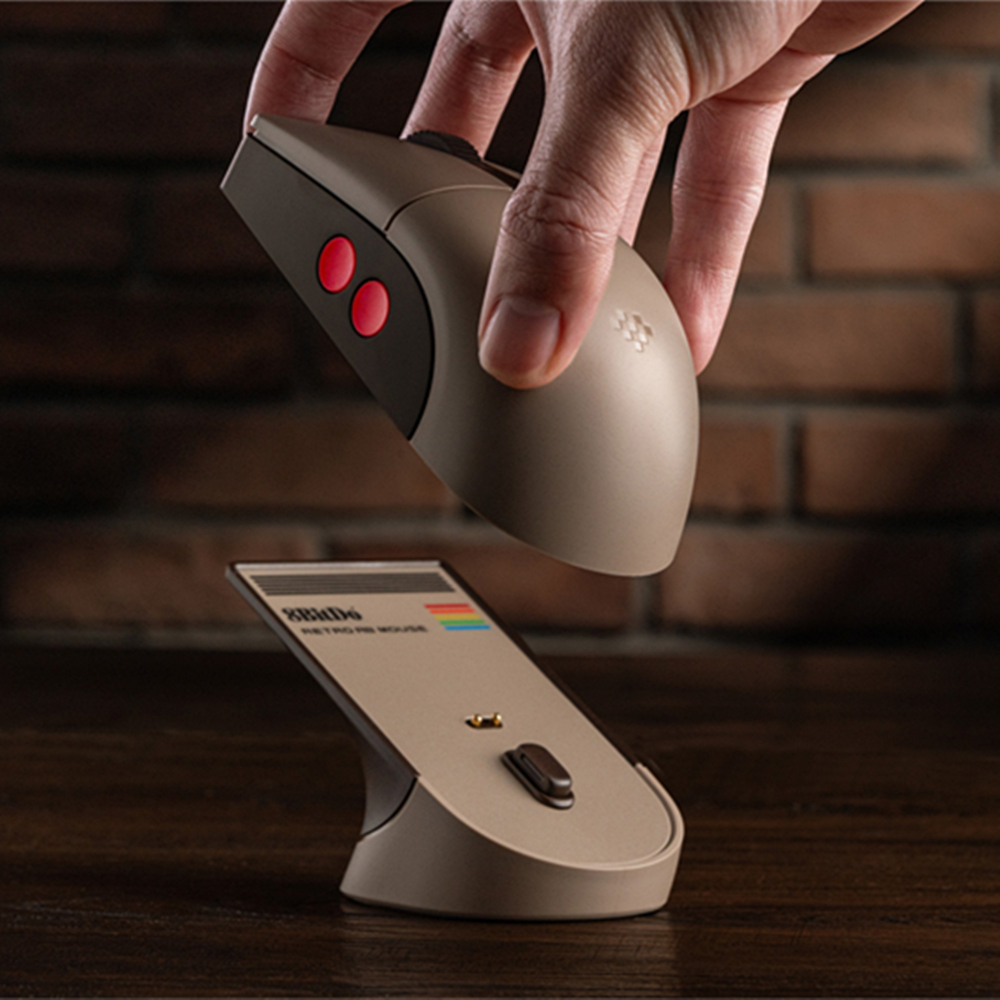 8BitDo Retro R8 Mouse - C64 Ed - Gaming Accessories Retro recension och pris